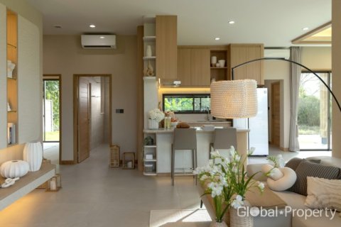 Casa de 3 dormitorios en Pattaya, Tailandia № 163961 - foto 5