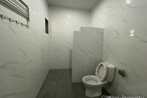 Casa de 3 dormitorios en Pattaya, Tailandia № 163959 - foto 15