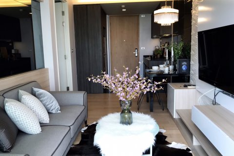 Eigentumswohnung in Bangkok, Thailand, 1 Schlafzimmer  № 143940 - Foto 2