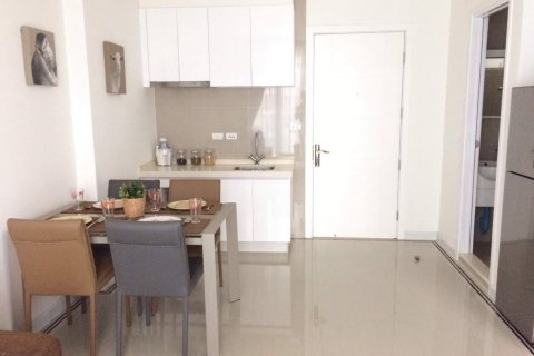 Condominio de 1 dormitorio en Bangkok, Tailandia № 143938 - foto 4
