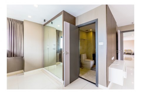 Condominio de 2 dormitorios en Bangkok, Tailandia № 143941 - foto 15