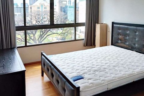 Condominio de 2 dormitorios en Khlong Toei, Bangkok, Tailandia № 47986 - foto 4