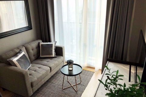 Condominio de 2 dormitorios en Huai Khwang, Bangkok, Tailandia № 47987 - foto 2