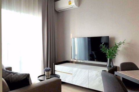 Condominio de 2 dormitorios en Huai Khwang, Bangkok, Tailandia № 47987 - foto 4