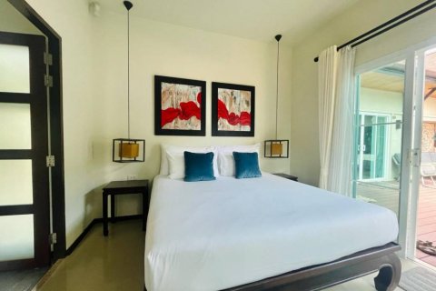 Chalet de 4 dormitorios en Phuket, Tailandia № 114155 - foto 7