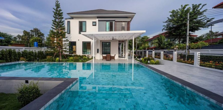 Chalet de 4 dormitorios en Pattaya, Tailandia № 114150