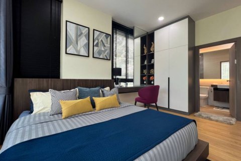 Chalet de 4 dormitorios en Pattaya, Tailandia № 114150 - foto 10