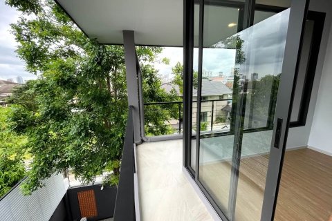 Casa de 5 dormitorios en Phra Khanong, Bangkok, Tailandia № 194555 - foto 13