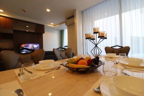 Condo à Bangkok, Thaïlande, 2 chambres  № 194557