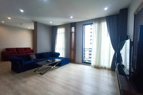 Condominio de 4 dormitorios en Bangkok, Tailandia № 194553 - foto 2