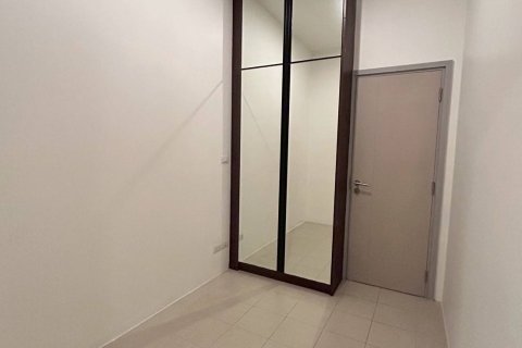 Condominio de 4 dormitorios en Bangkok, Tailandia № 194553 - foto 11