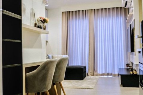 Condominio de 1 dormitorio en Khlong Toei, Bangkok, Tailandia № 116414 - foto 2
