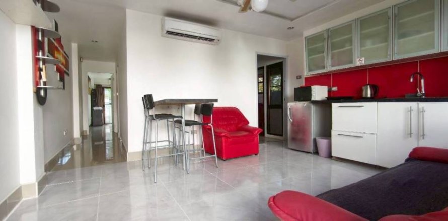 Adosado de 5 dormitorios en Pattaya, Tailandia № 157346