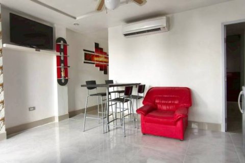 Adosado de 5 dormitorios en Pattaya, Tailandia № 157346 - foto 2