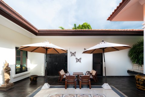 Chalet de 3 dormitorios en Hua Hin, Tailandia № 169749 - foto 9
