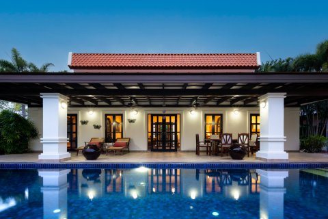 Chalet de 3 dormitorios en Hua Hin, Tailandia № 169749 - foto 5