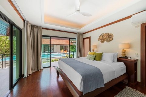 Chalet de 3 dormitorios en Phuket, Tailandia № 134626 - foto 10