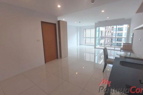 Studio dans le Condo à Bang Lamung, Thaïlande  № 205268
