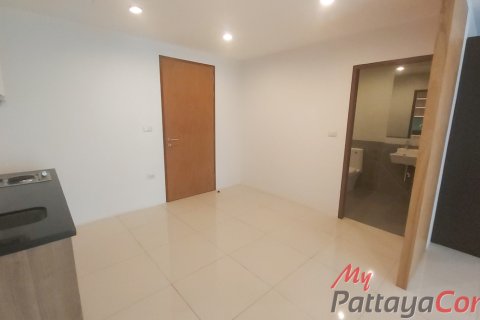 Condominio de 1 dormitorio en Bang Lamung, Tailandia № 205269 - foto 2