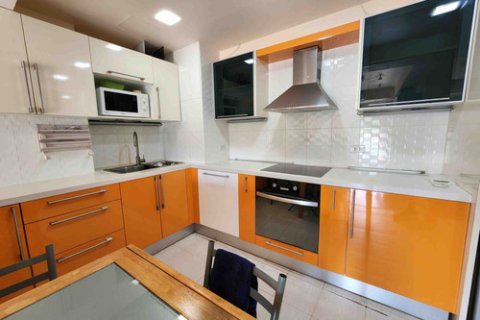 Condominio de 2 dormitorios en Jomtien Beach, Pattaya, Tailandia № 203920 - foto 13