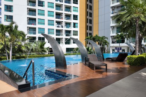 Apartamento de 2 habitaciones en Pattaya, Tailandia № 135201 - foto 17