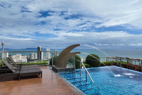 Apartamento de 2 habitaciones en Pattaya, Tailandia № 135201 - foto 24