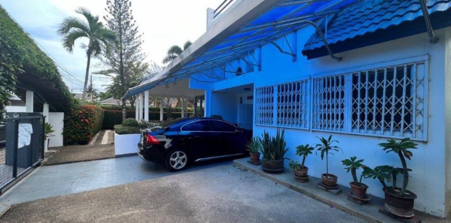 Casa de 4 dormitorios en Hua Hin, Tailandia № 114195