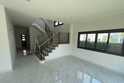 Casa de 4 dormitorios en Phuket, Tailandia № 151073 - foto 5