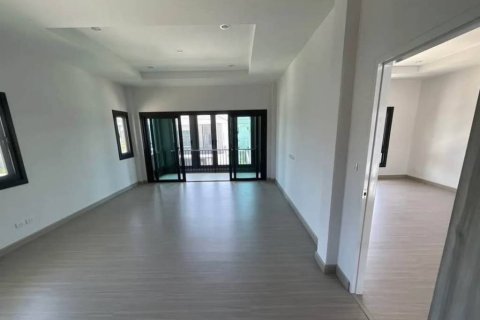 Casa de 4 dormitorios en Phuket, Tailandia № 151073 - foto 3