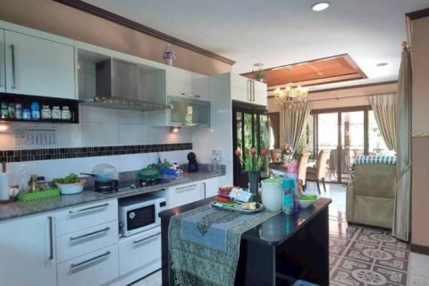 Casa de 3 dormitorios en Sattahip, Tailandia № 151068 - foto 10
