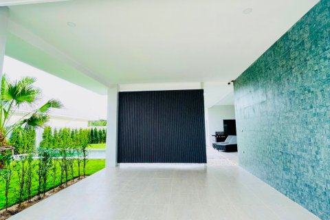 Villa in Hua Hin, Thailand 4 Schlafzimmer № 169965 - Foto 4