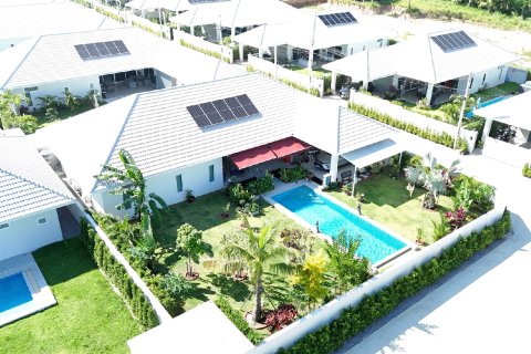 Villa in Hua Hin, Thailand 4 Schlafzimmer № 169965 - Foto 17