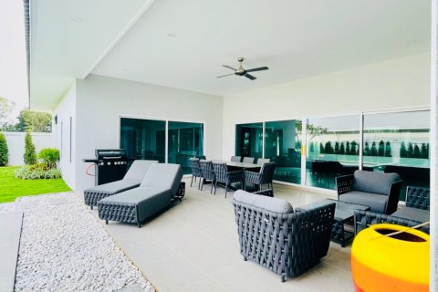 Villa in Hua Hin, Thailand 4 Schlafzimmer № 169965 - Foto 5