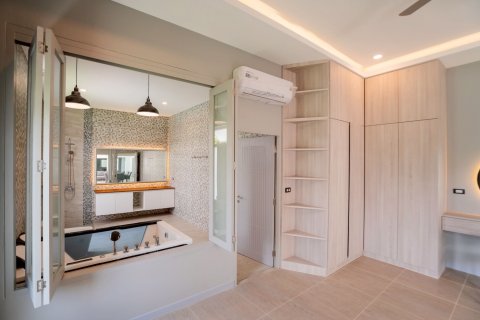 Chalet de 5 dormitorios en Hua Hin, Tailandia № 169964 - foto 3