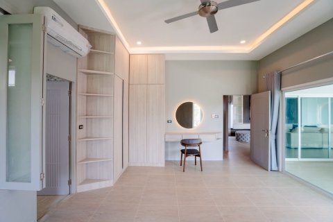 Chalet de 5 dormitorios en Hua Hin, Tailandia № 169964 - foto 2