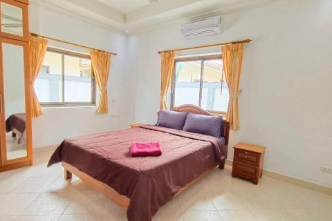 Casa de 3 dormitorios en Pattaya, Tailandia № 134264 - foto 11