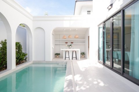 Casa de 4 dormitorios en Bang Lamung, Tailandia № 134266 - foto 5