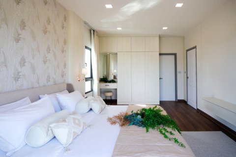 Casa de 4 dormitorios en Bang Lamung, Tailandia № 134266 - foto 30