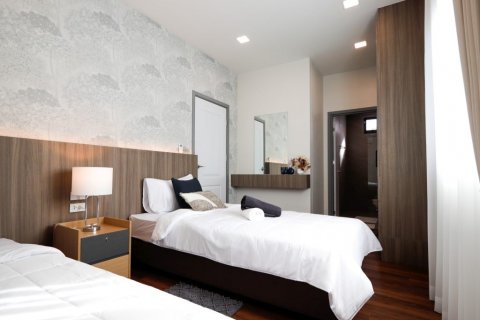 Casa de 4 dormitorios en Bang Lamung, Tailandia № 134266 - foto 24
