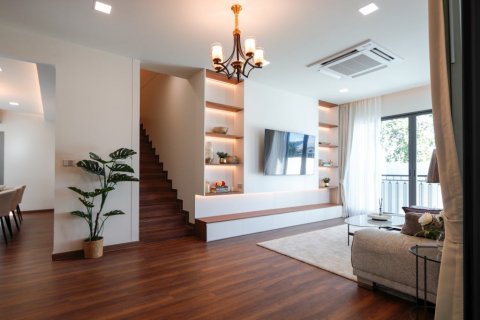 Casa de 4 dormitorios en Bang Lamung, Tailandia № 134266 - foto 13