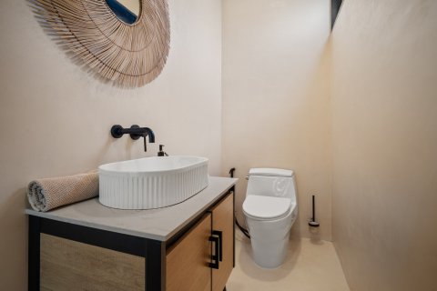 Chalet de 4 dormitorios en Phuket, Tailandia № 139715 - foto 27