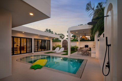 Chalet de 4 dormitorios en Phuket, Tailandia № 139715 - foto 4