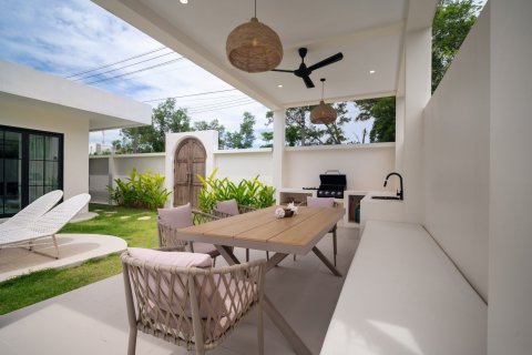 Chalet de 4 dormitorios en Phuket, Tailandia № 139715 - foto 8