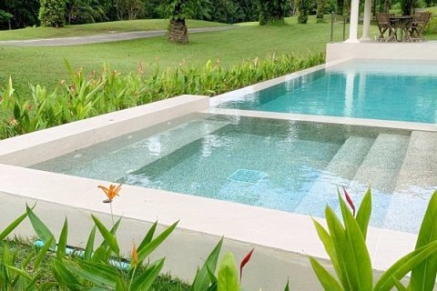 Chalet de 3 dormitorios en Kathu, Tailandia № 179280 - foto 7
