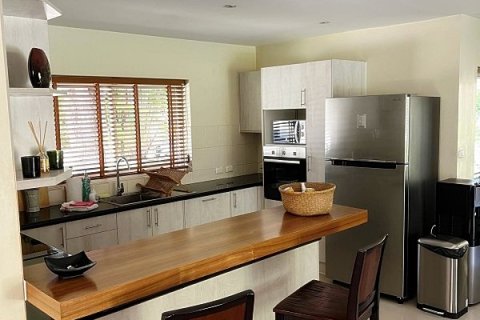 Chalet de 3 dormitorios en Kathu, Tailandia № 179280 - foto 3