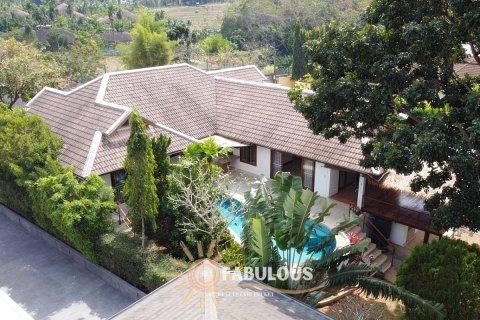 Chalet de 3 dormitorios en Chalong, Tailandia № 179286 - foto 10