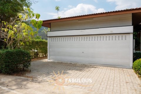 Chalet de 3 dormitorios en Chalong, Tailandia № 179286 - foto 9