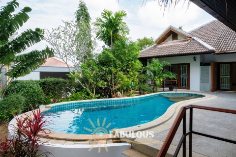 Chalet de 3 dormitorios en Chalong, Tailandia № 179286 - foto 11
