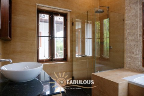Chalet de 3 dormitorios en Chalong, Tailandia № 179286 - foto 16