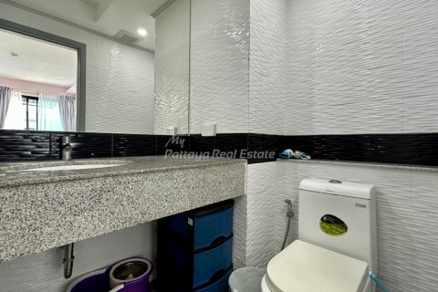 Condominio de 1 dormitorio en Bang Lamung, Tailandia № 205173 - foto 7